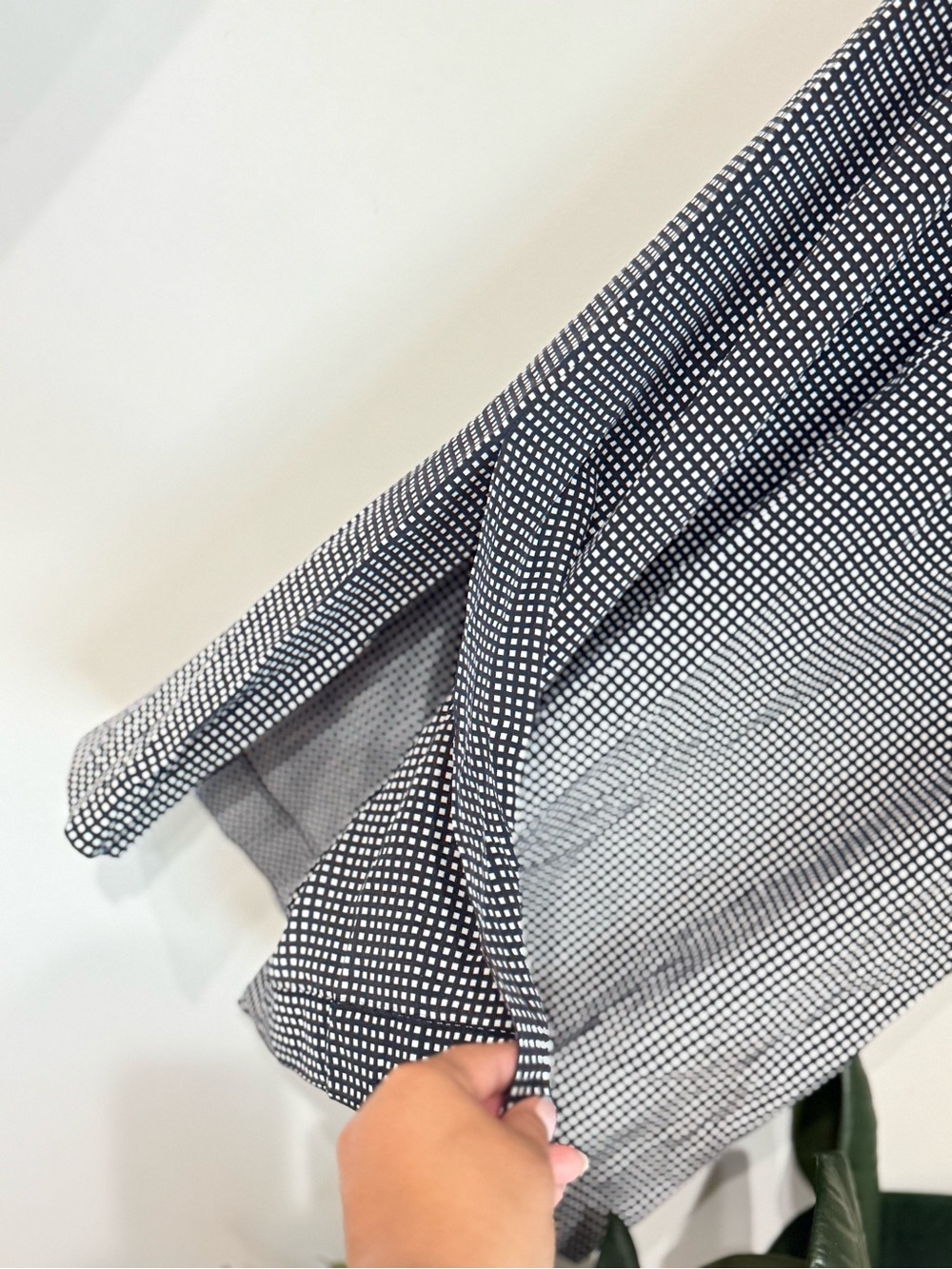 Equipment Femme 100% Silk Gingham Wide Leg Crop Pants Size 4 NWT - Picture 4 of 6